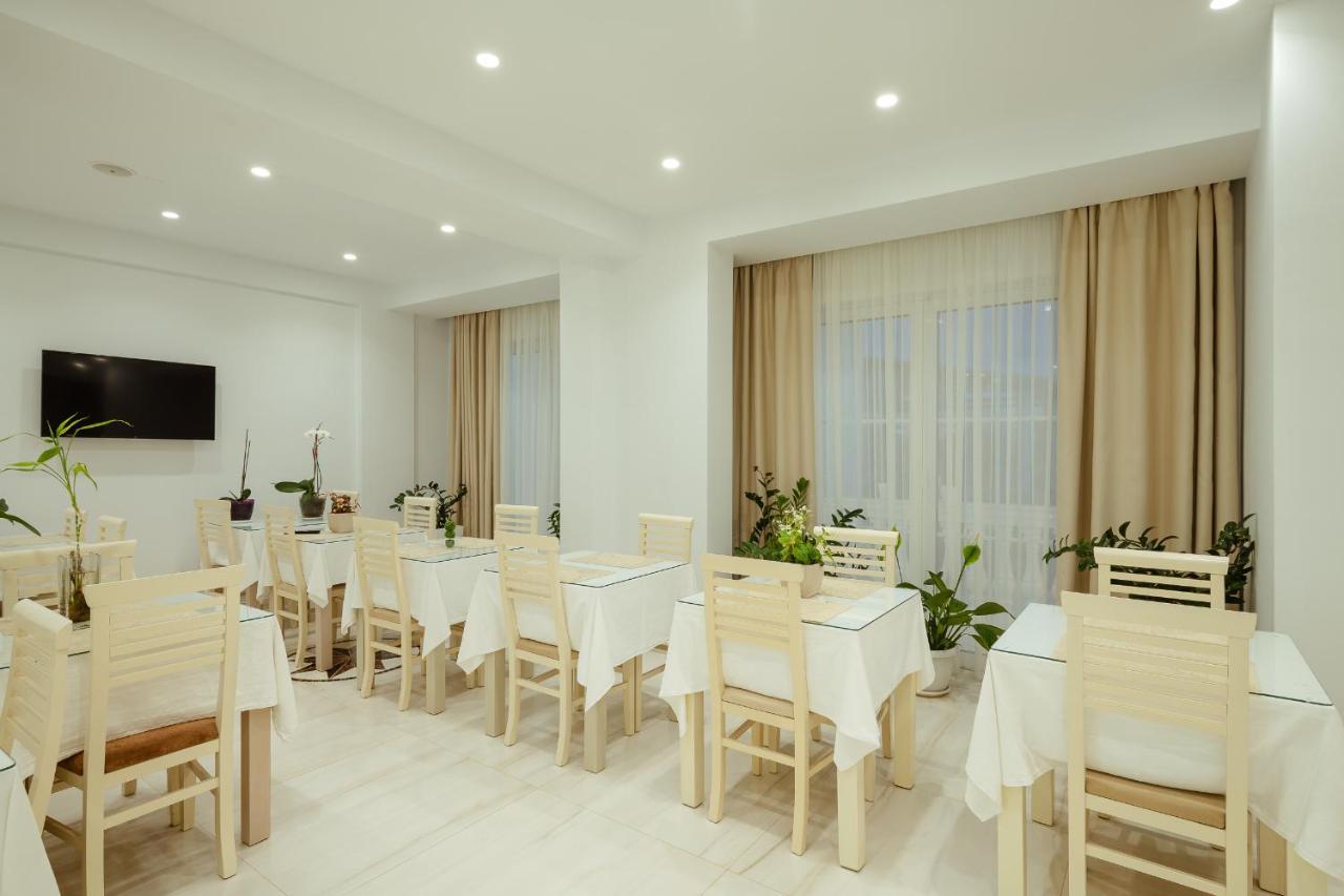 Hotel Vila Kalcuni סרנדה מראה חיצוני תמונה